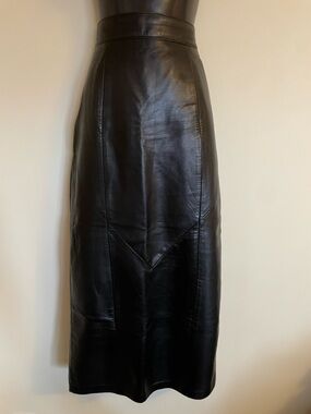 Danier Black Leather Midi Skirt - Sleek Panel Detail